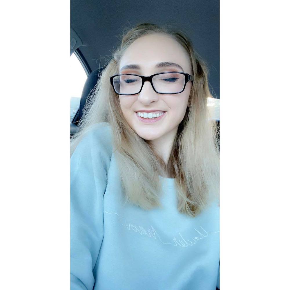 Meet your Posher, Amber